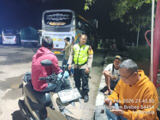 Bhabinkamtibmas Polsek Tanjung Laksanakan Sambang Warga Desa Krakahan