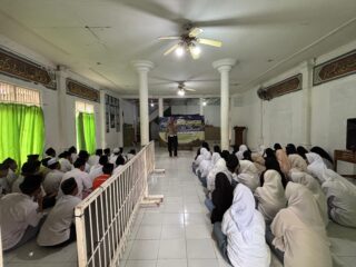 Satlantas Polres Brebes Sosialisasikan Ops Keselamatan Candi 2026 di Pondok Pesantren As Syamsyuriah