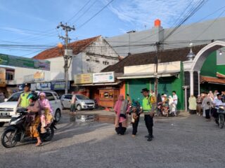 Personel Pos Pam Dermoleng Laksanakan Pengamanan Sholat Idul Fitri 1447 H di Ketanggungan
