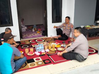 Lewat Sambang Dialogis, Polsek Salem Dorong Peran Aktif Warga Cegah Gangguan Kamtibmas