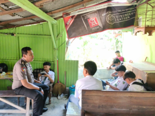 Polsek Brebes Berikan Pembinaan dan Penyuluhan kepada Pelajar, Ajak Jaga Kamtibmas Sejak Dini